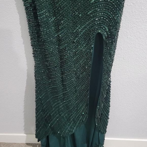 Mac Duggal - Cap Sleeve Sequined Evening Gown - Forest Green Size 8 #5441 NWT - Picture 13 of 17